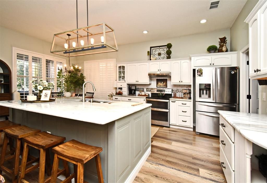 Activo con contrato: $560,000 (3 camas, 2 baños, 1552 Pies cuadrados)