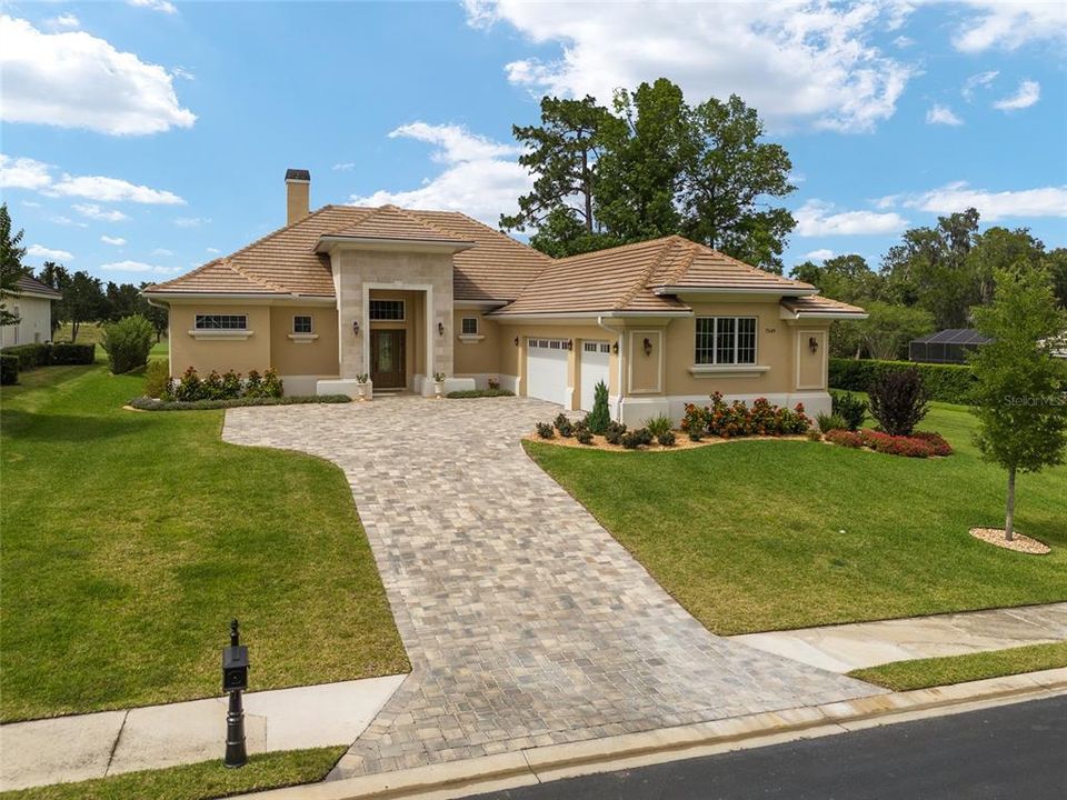 For Sale: $2,250,000 (4 beds, 3 baths, 3037 Square Feet)