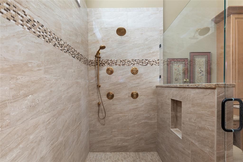 For Sale: $2,250,000 (4 beds, 3 baths, 3037 Square Feet)