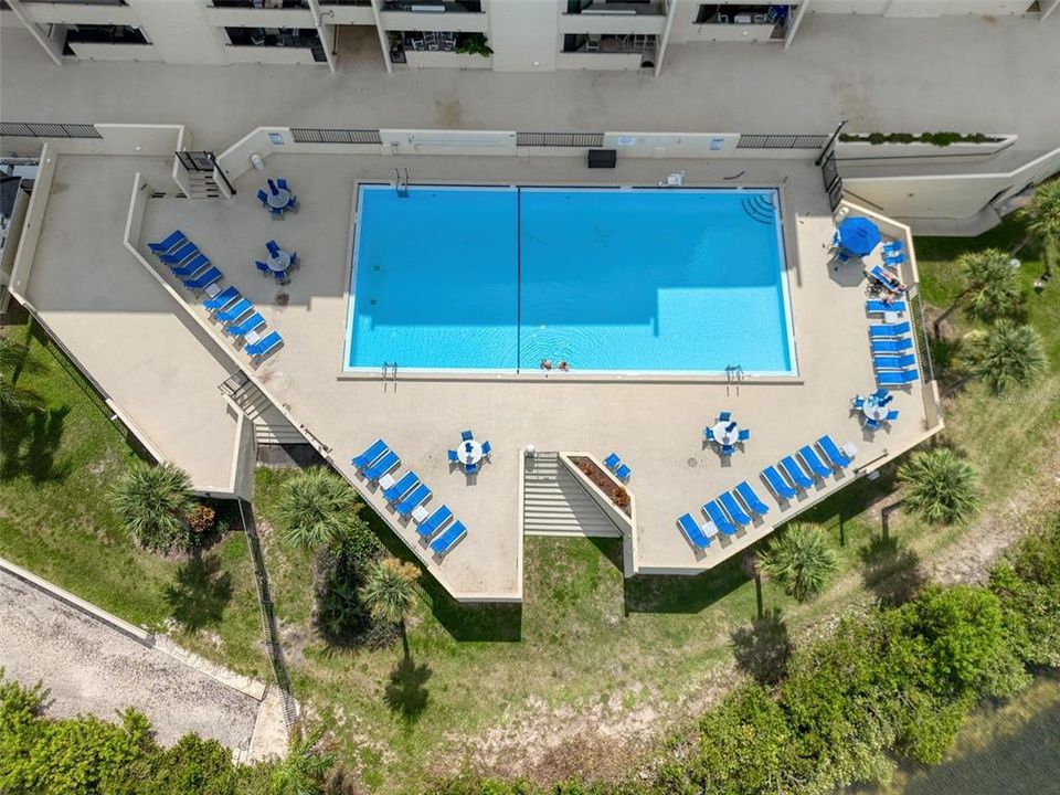 For Sale: $249,900 (1 beds, 1 baths, 733 Square Feet)