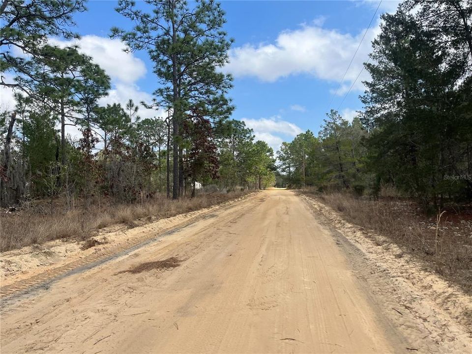 На продажу: $12,800 (0.46 acres)