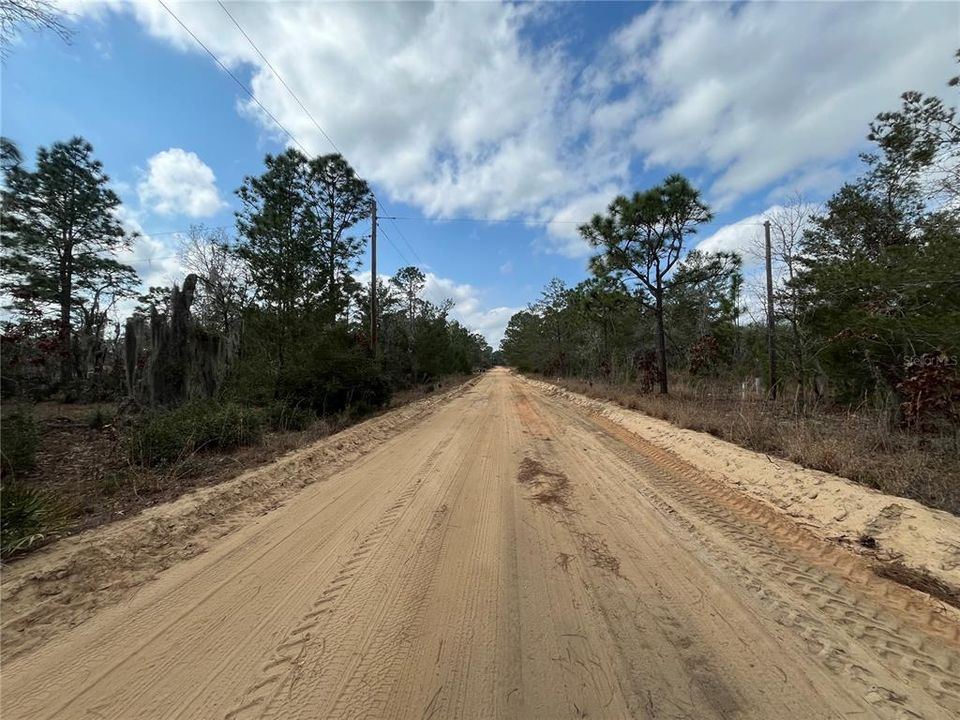 На продажу: $12,800 (0.46 acres)