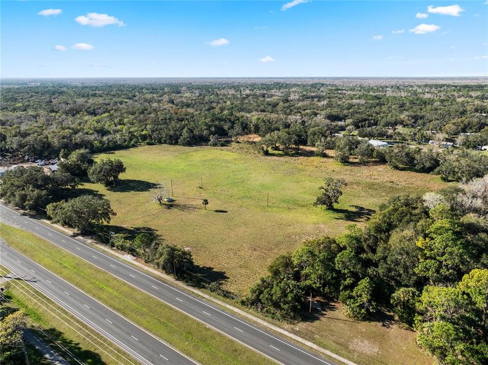 待售: $1,499,000 (17.27 acres)