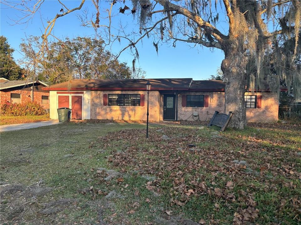 Recently Sold: $149,000 (3 beds, 2 baths, 1124 Square Feet)