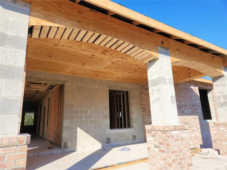 For Sale: $535,000 (4 beds, 3 baths, 2542 Square Feet)