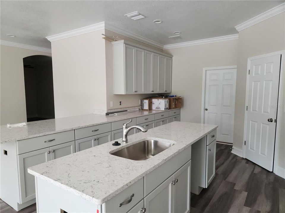 For Sale: $535,000 (4 beds, 3 baths, 2542 Square Feet)