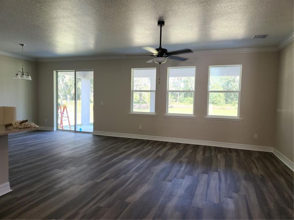 For Sale: $535,000 (4 beds, 3 baths, 2542 Square Feet)