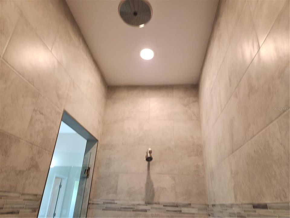 For Sale: $535,000 (4 beds, 3 baths, 2542 Square Feet)