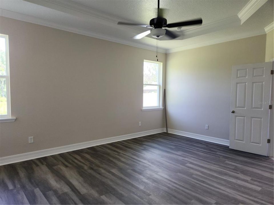 For Sale: $535,000 (4 beds, 3 baths, 2542 Square Feet)