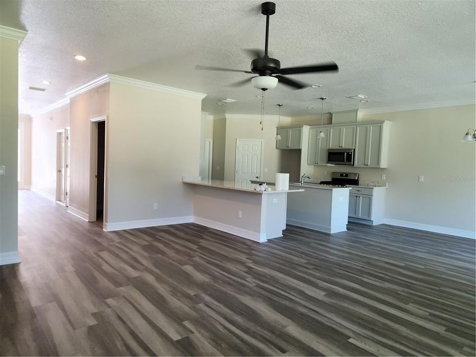 For Sale: $535,000 (4 beds, 3 baths, 2542 Square Feet)