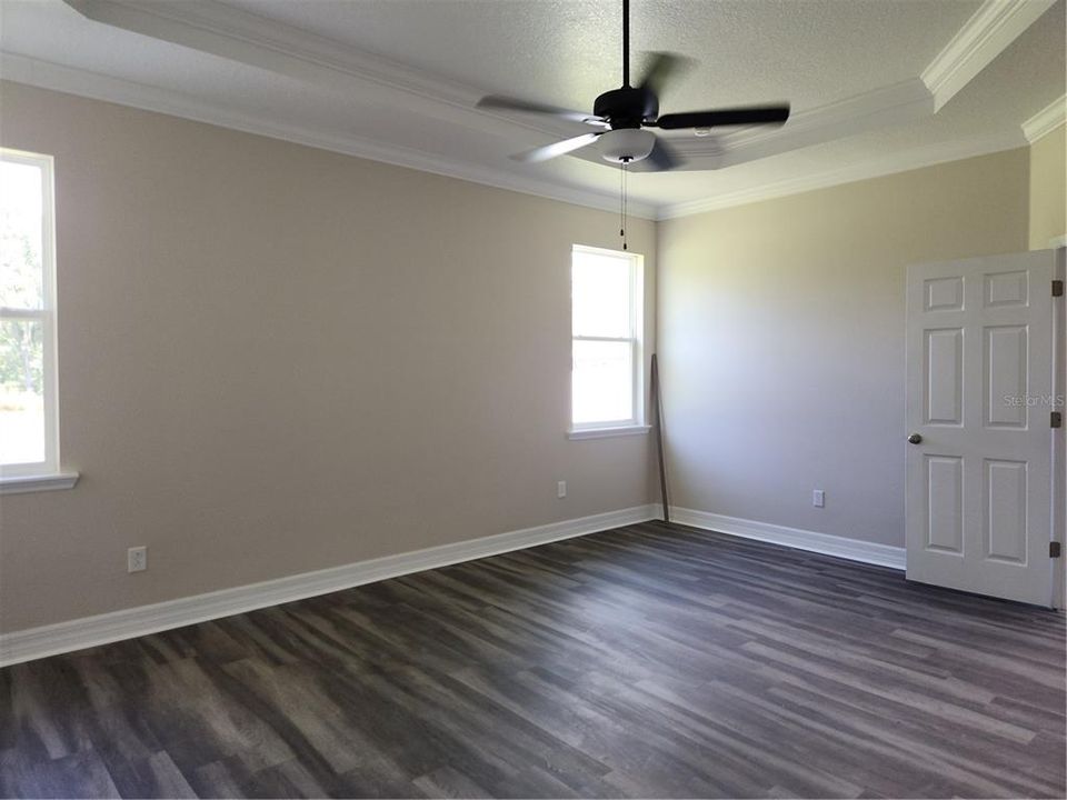 For Sale: $535,000 (4 beds, 3 baths, 2542 Square Feet)