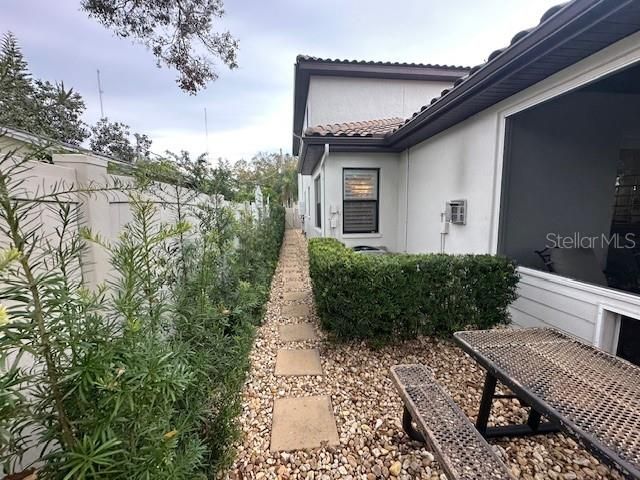 合同活跃: $1,095,000 (4 贝兹, 3 浴室, 3608 平方英尺)