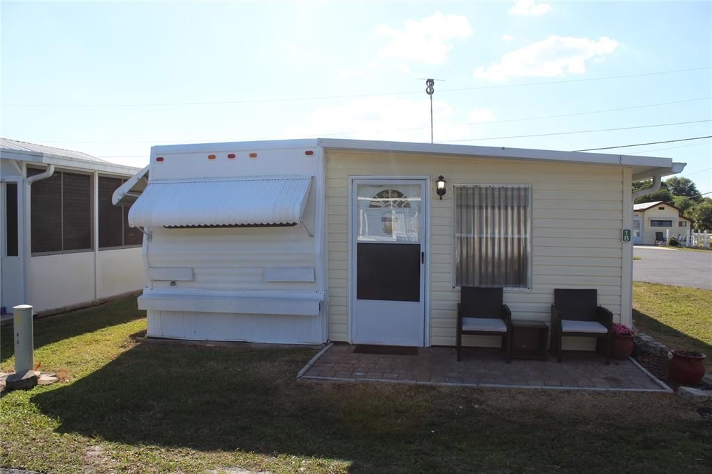 Front view with sitting area