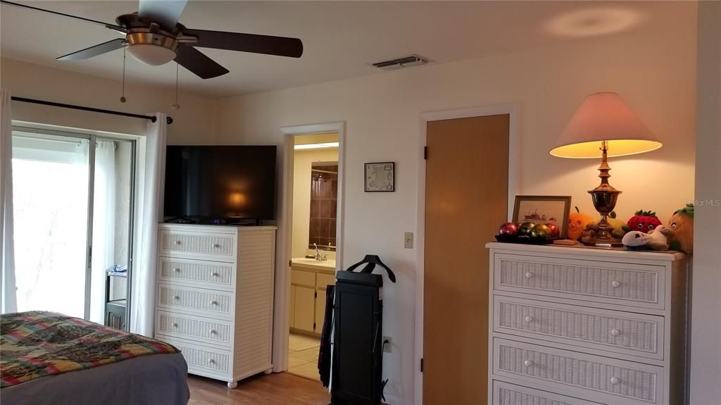 待售: $424,900 (2 贝兹, 2 浴室, 1485 平方英尺)