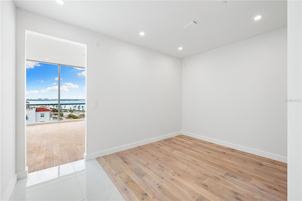 For Sale: $5,790,000 (4 beds, 4 baths, 3460 Square Feet)