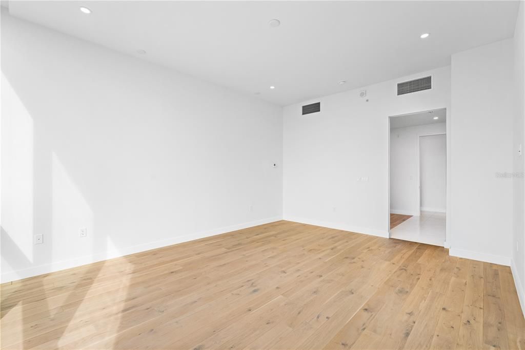 For Sale: $5,790,000 (4 beds, 4 baths, 3460 Square Feet)