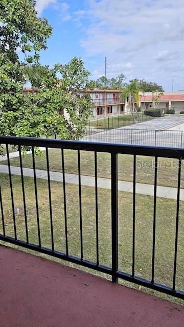 На продажу: $68,000 (1 спален, 1 ванн, 300 Квадратных фут)