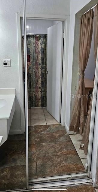 На продажу: $68,000 (1 спален, 1 ванн, 300 Квадратных фут)