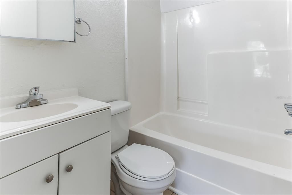 На продажу: $155,000 (3 спален, 2 ванн, 1220 Квадратных фут)