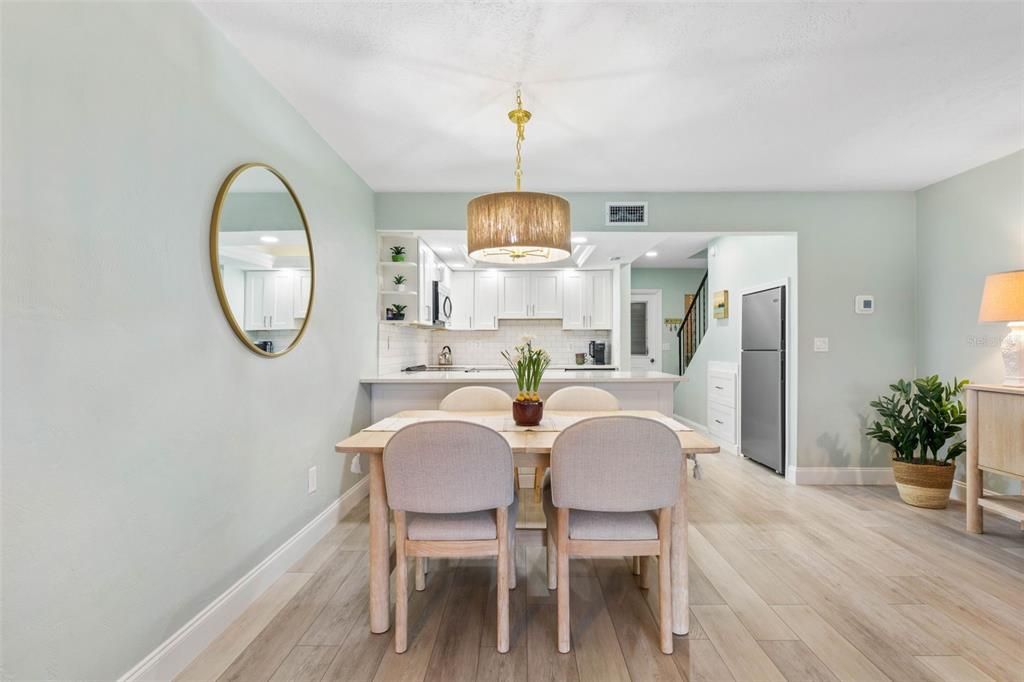 En Venta: $319,990 (2 camas, 2 baños, 1184 Pies cuadrados)