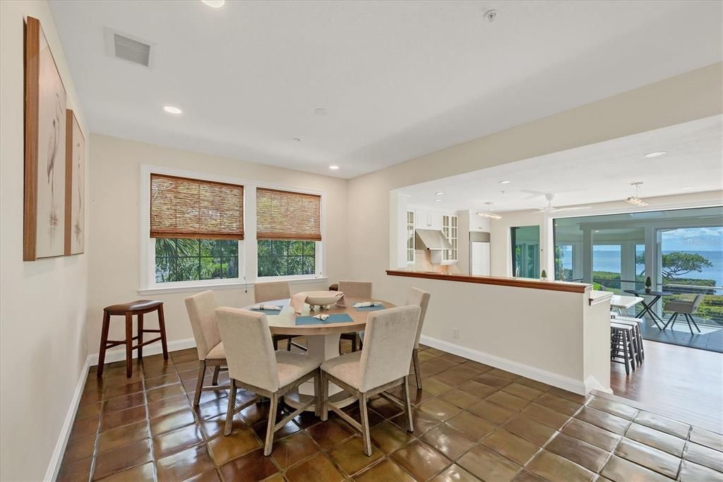 На продажу: $4,950,000 (3 спален, 3 ванн, 3568 Квадратных фут)