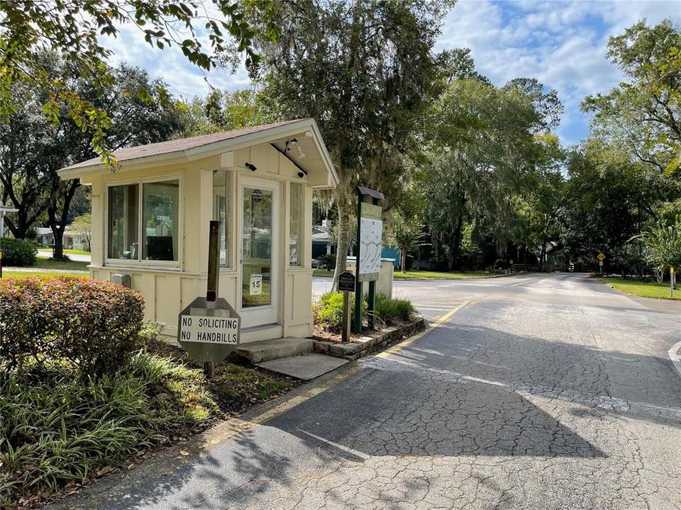 Под контрактом: $144,900 (2 спален, 2 ванн, 1464 Квадратных фут)