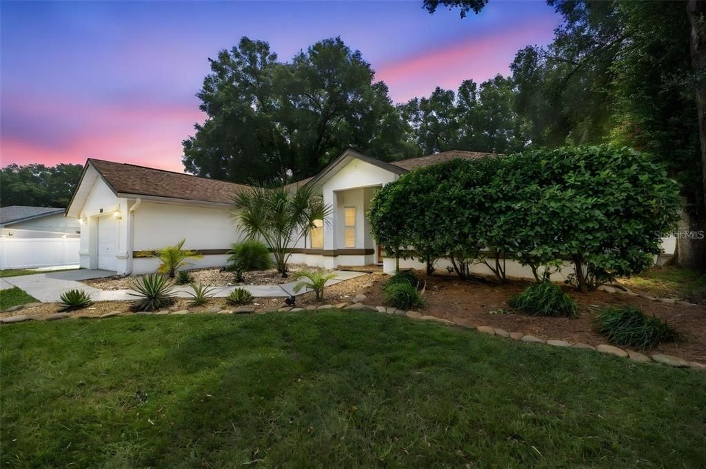 Recently Sold: $295,000 (3 beds, 2 baths, 1320 Square Feet)