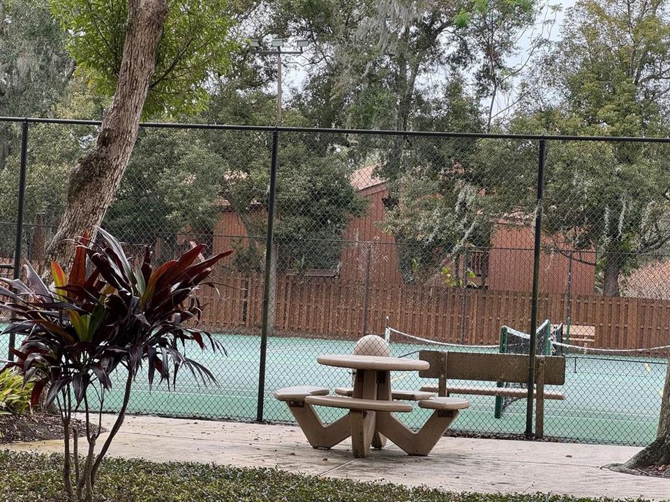 合同活跃: $2,695 (3 贝兹, 3 浴室, 1850 平方英尺)