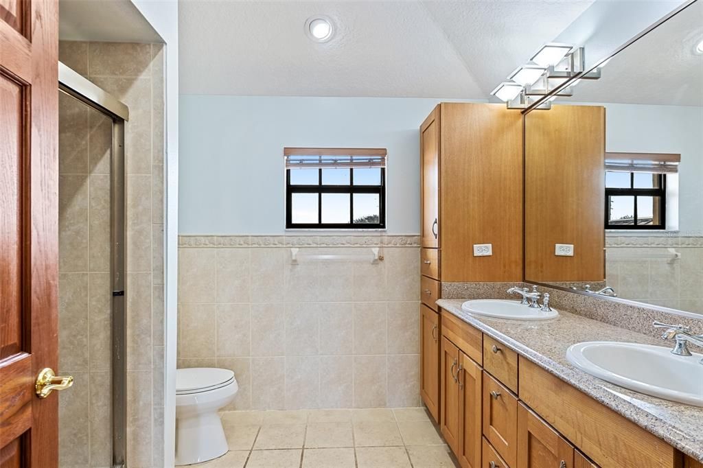 На продажу: $1,495,000 (4 спален, 4 ванн, 3560 Квадратных фут)