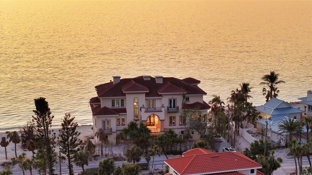 待售: $6,450,000 (4 贝兹, 4 浴室, 5714 平方英尺)