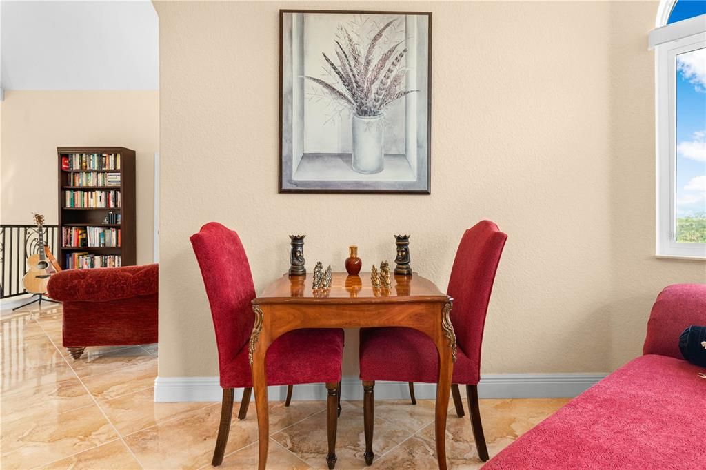 Под контрактом: $1,500,000 (5 спален, 3 ванн, 4608 Квадратных фут)