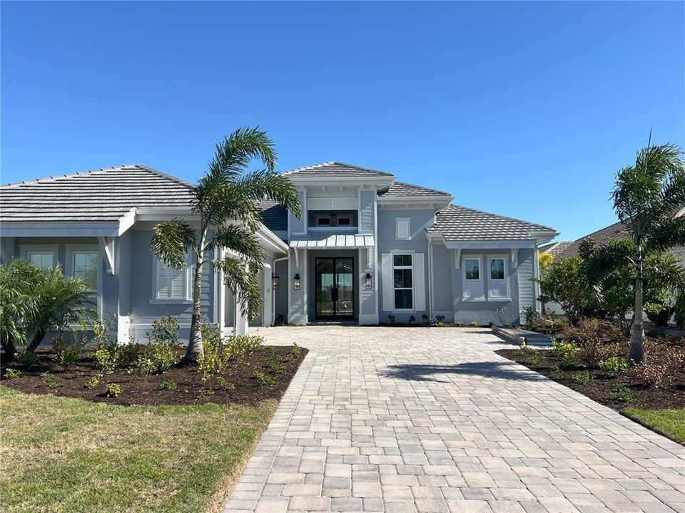 Vendido Recientemente: $2,274,155 (4 camas, 4 baños, 3054 Pies cuadrados)