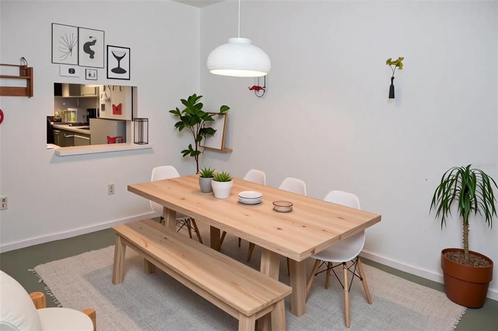 Activo con contrato: $72,500 (2 camas, 2 baños, 1144 Pies cuadrados)