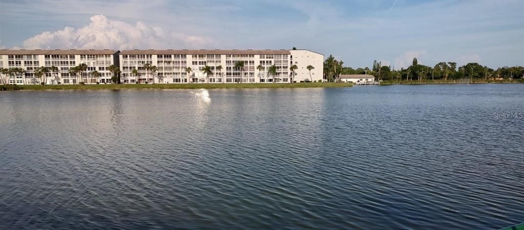 Activo con contrato: $72,500 (2 camas, 2 baños, 1144 Pies cuadrados)