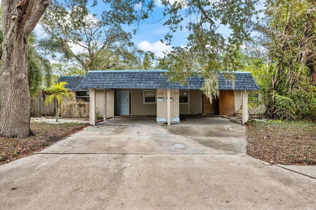 待售: $1,600,000 (4 贝兹, 0 浴室, 1596 平方英尺)