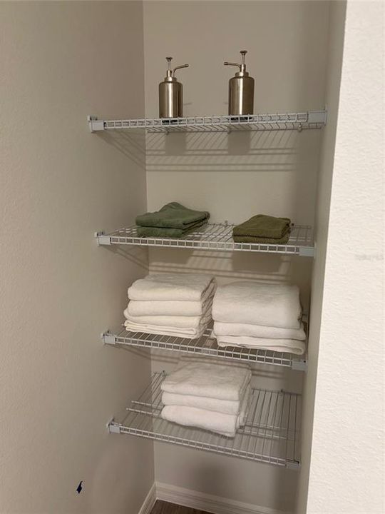 Active With Contract: $319,990 (4 beds, 2 baths, 1806 Square Feet)