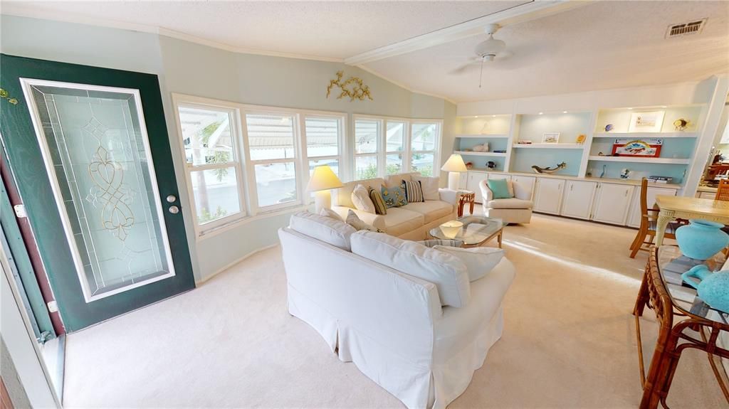 For Sale: $209,000 (2 beds, 2 baths, 1624 Square Feet)