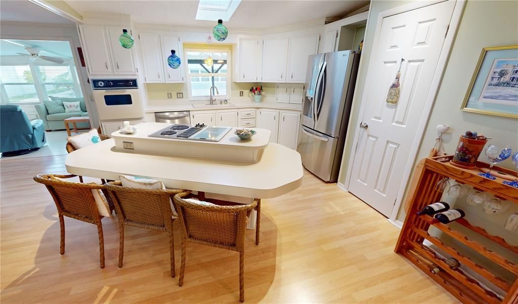 For Sale: $209,000 (2 beds, 2 baths, 1624 Square Feet)