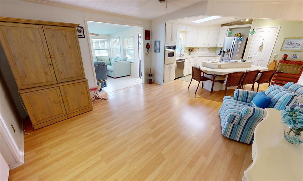 For Sale: $209,000 (2 beds, 2 baths, 1624 Square Feet)