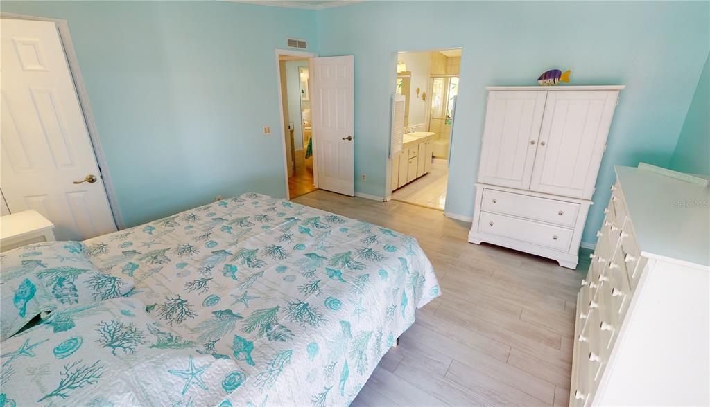 For Sale: $209,000 (2 beds, 2 baths, 1624 Square Feet)