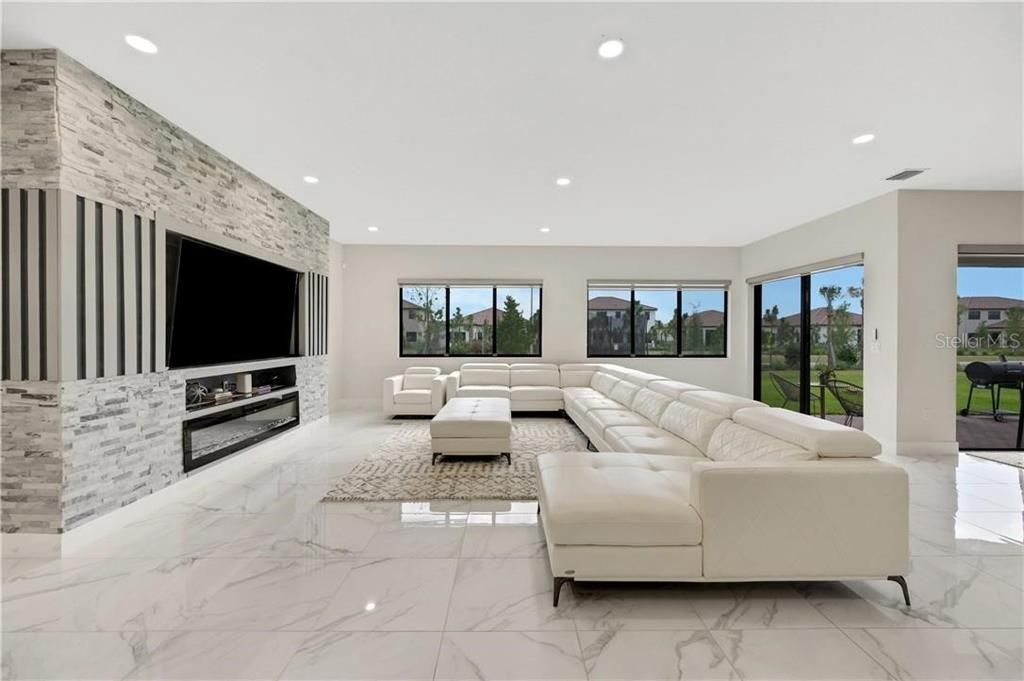 For Sale: $750,000 (4 beds, 3 baths, 3533 Square Feet)