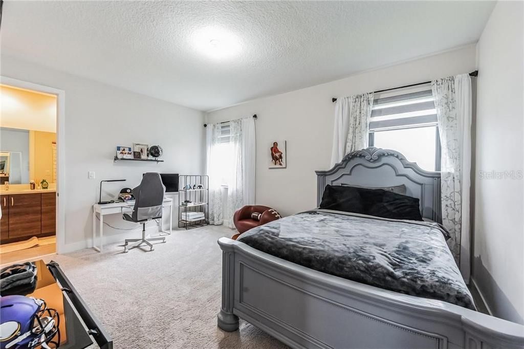 For Sale: $750,000 (4 beds, 3 baths, 3533 Square Feet)