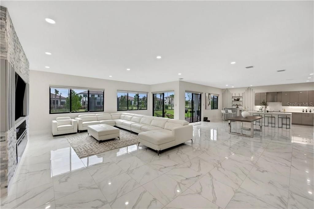 For Sale: $750,000 (4 beds, 3 baths, 3533 Square Feet)