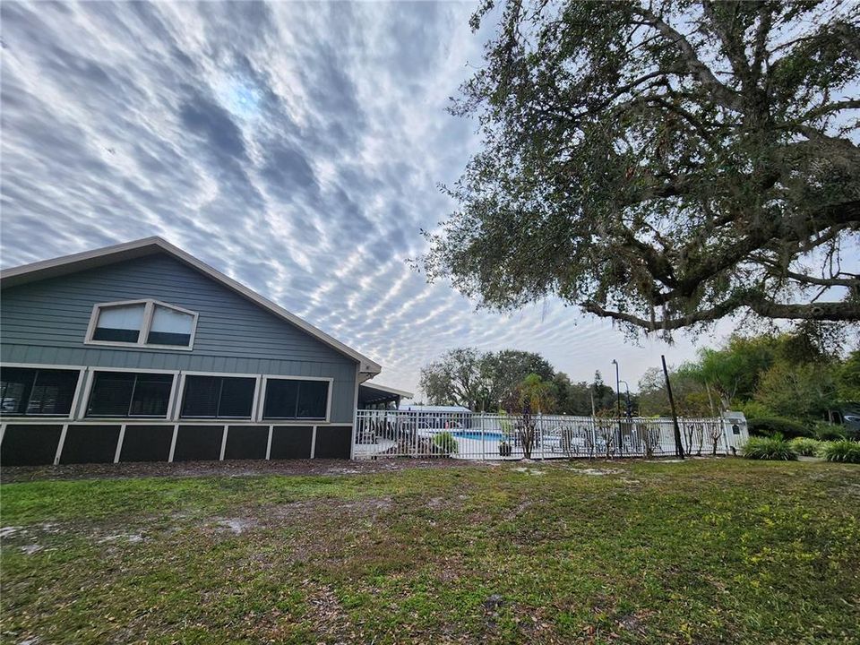На продажу: $140,500 (0.09 acres)