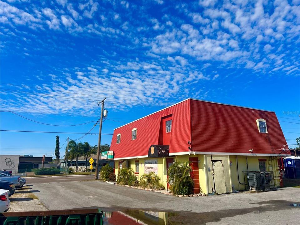 На продажу: $1,100,000 (0 спален, 0 ванн, 3014 Квадратных фут)