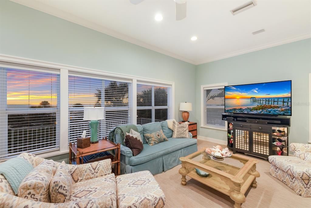 En Venta: $9,999,000 (3 camas, 4 baños, 3465 Pies cuadrados)