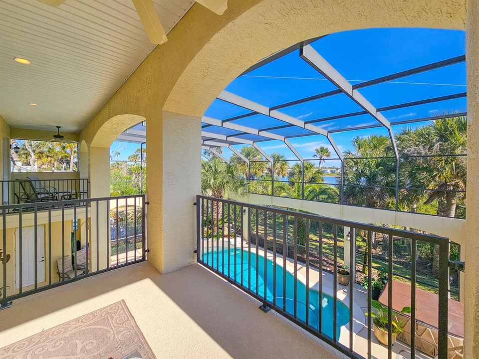 合同活跃: $1,145,000 (3 贝兹, 3 浴室, 2967 平方英尺)