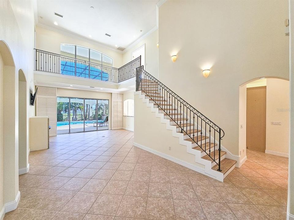 合同活跃: $1,145,000 (3 贝兹, 3 浴室, 2967 平方英尺)