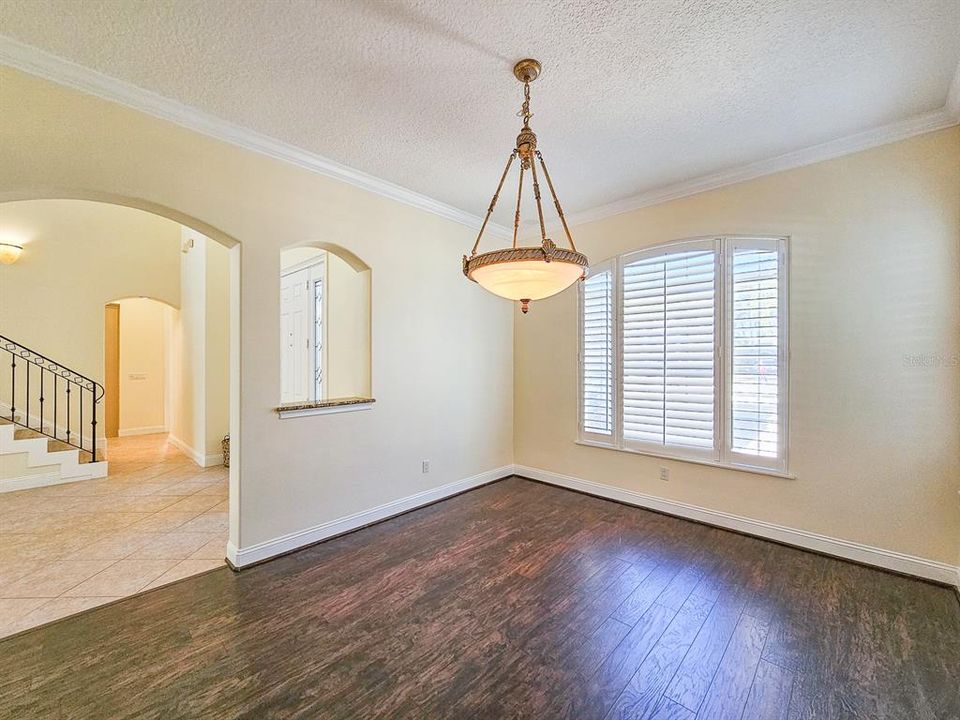 合同活跃: $1,145,000 (3 贝兹, 3 浴室, 2967 平方英尺)