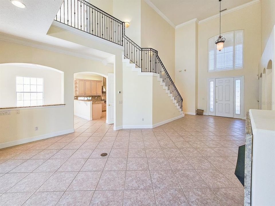 合同活跃: $1,145,000 (3 贝兹, 3 浴室, 2967 平方英尺)